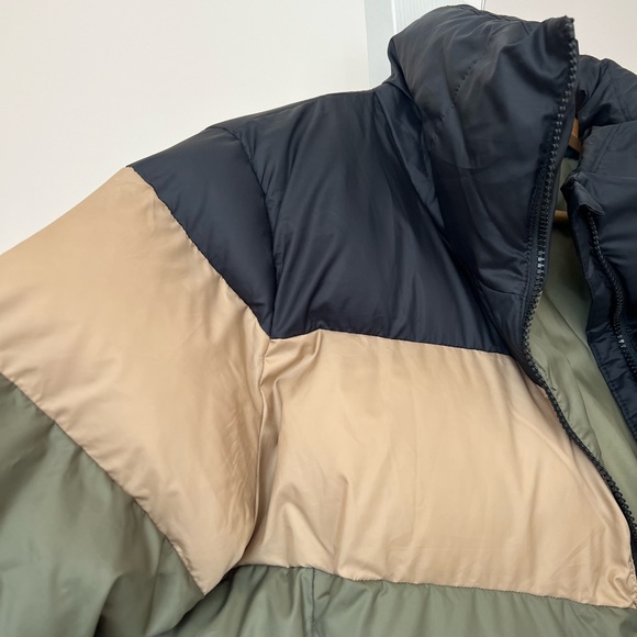 SOLD - Columbia Puffer Jacket - Picture 5 of 5